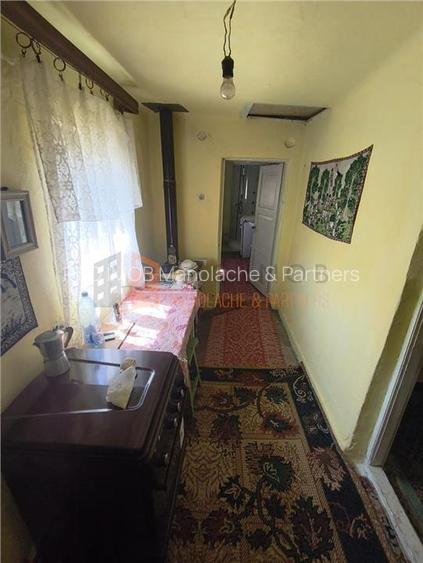 Casa si teren generos zona Ojasca - 8