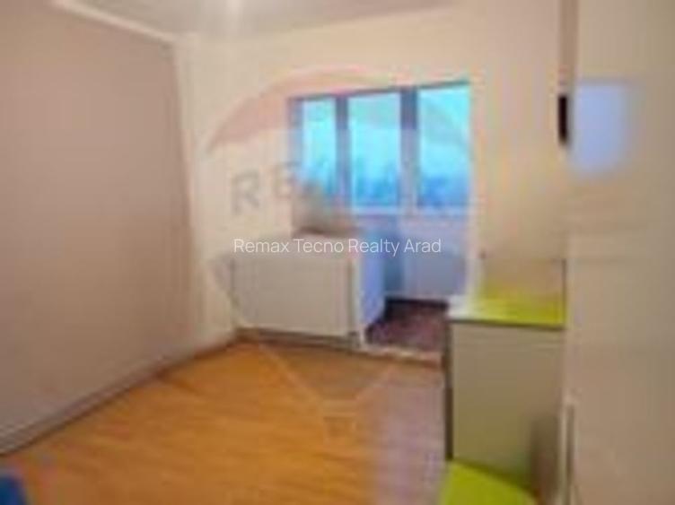 Apartament  4 camere de inchiriat MALUL MURESULUI - 30