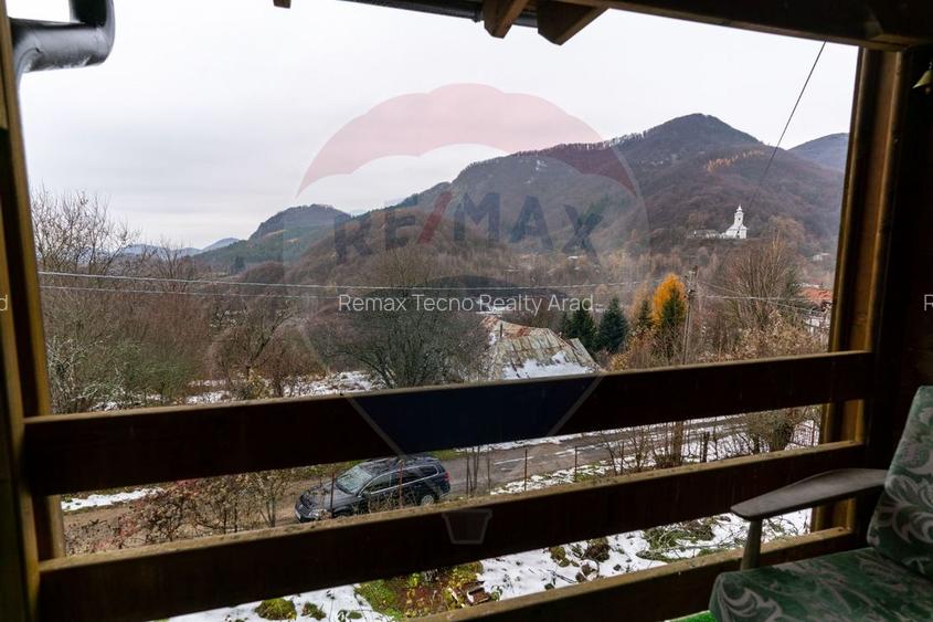Casă de vanzare,Sacaramb jud. Hunedoara - 3