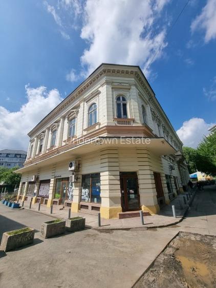 Casa lui Nicolae Dinischiotu - 60 camere - Imobil Istoric - 5