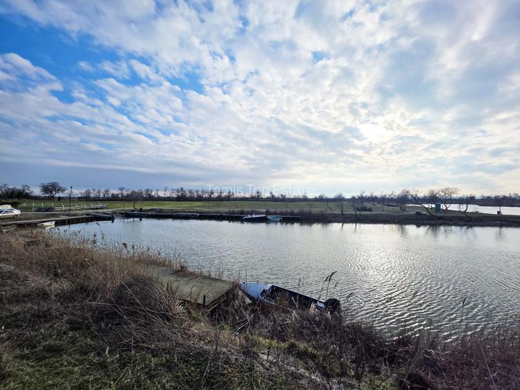 Oportunitate Unică! Teren de 35 Ha la 10E/mp cu Lacuri Medicinale și Acces Deltă - 10