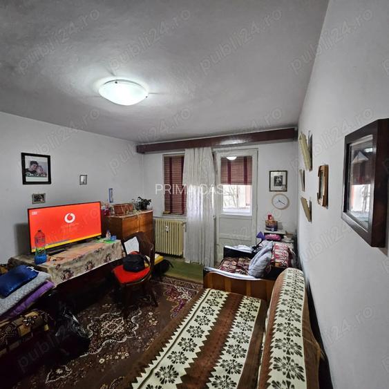 Apartament cu 2 camere zona Crang Stadionului etaj 3 din 4 Pret: 48.000 neg. - 8
