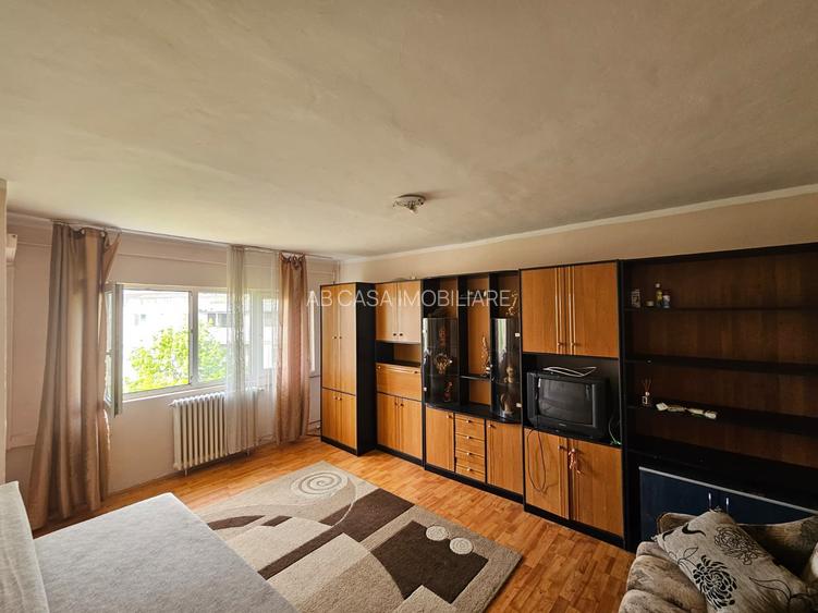 Ap. deosebit, 1 cameră, 31 mp, et. 4 din 5, decomandat, termoizolat, Soarelui - 15