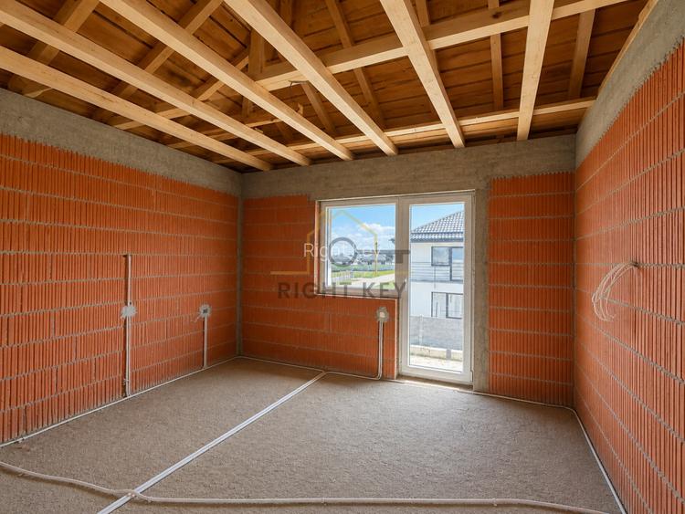 Casa P+1, 4 cam, 350mp teren, toate utilitatile, la rosu! Comision 0% - 9