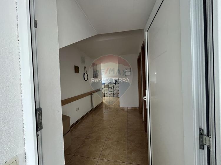 Spațiu comercial 90/180mp de închiriat cu front la Bd. Independentei - 9