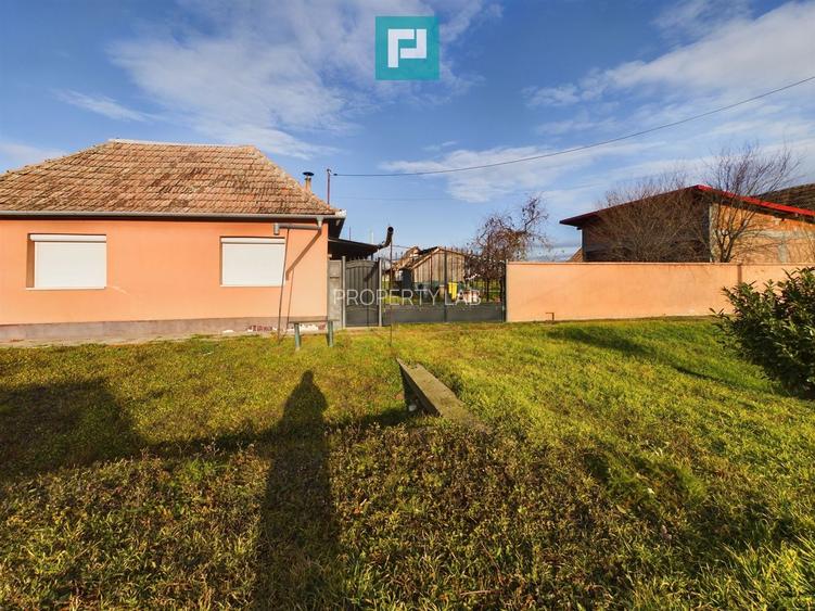 Casă cu teren generos, Turnu - 26