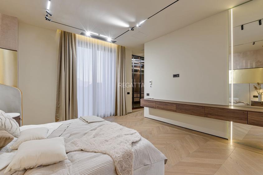 Vila moderna de vanzare 6 camere Pipera-Jolie Ville, complex inchis , nou - 12