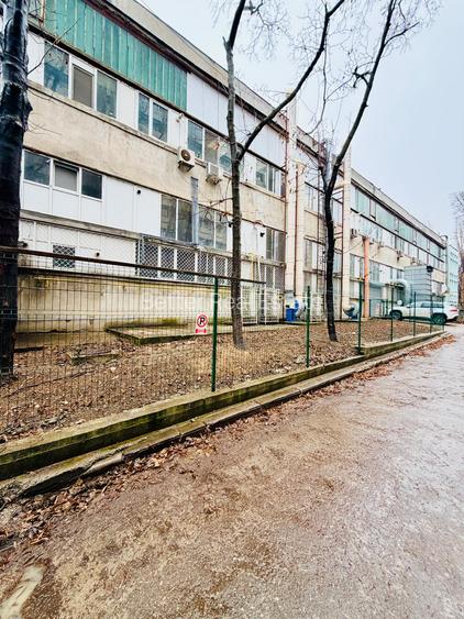 Bloc cu doua etaje de inchiriat, 2200 mp - 5 euro mp, Langa M Dimitrie Leonida - 27