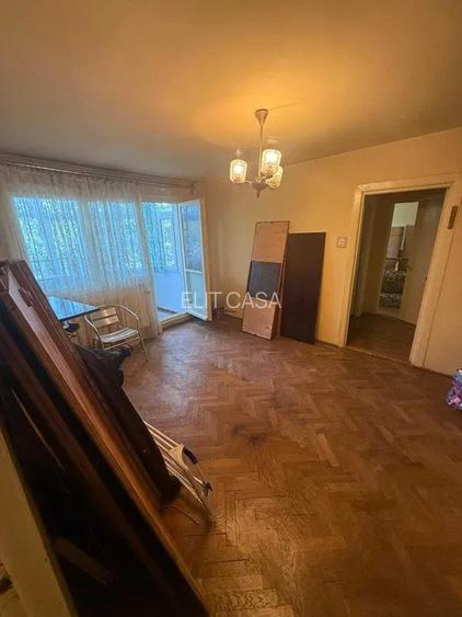 Apartament cu 2 camere, etajul 2/4, zona Podu Ros - 2