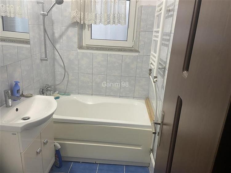 Apartament 2 camere , cartier Sud, et 1 4, decomandat, mobilat si utilat - 8