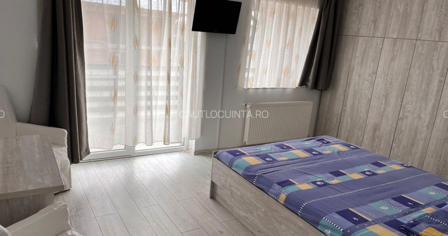 Vila Tunari/ Curte/ disponibila/ 2 locuri parcare - 2