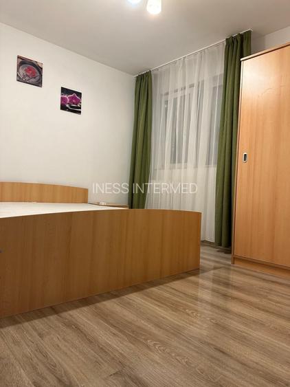 TINERETULUI, BULEVARD, AP. 2 CAM RENOVAT, LANGA METROU VEDERE PARC - 3