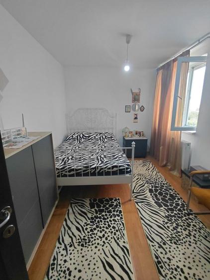 Masina de Paine(Obor),2 camere ,etaj 7/10,