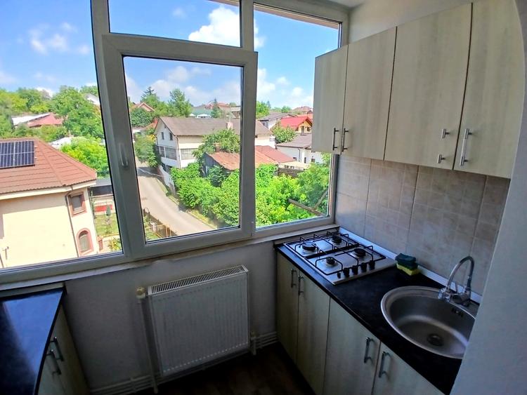 Apartament 1 camera de inchiriat zona Podu de Fier