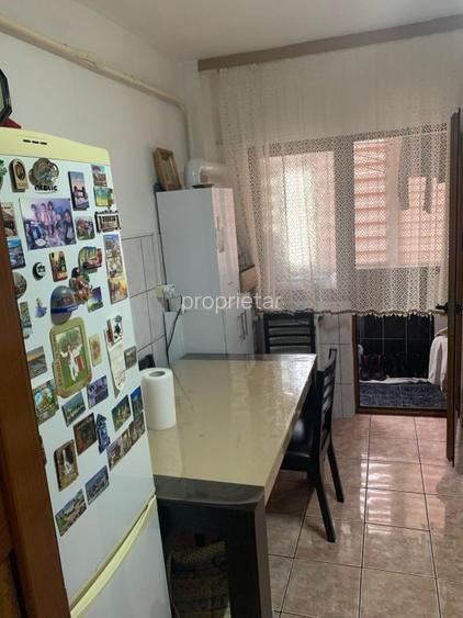 Vand apartament decomandat cu 2 camere - 8