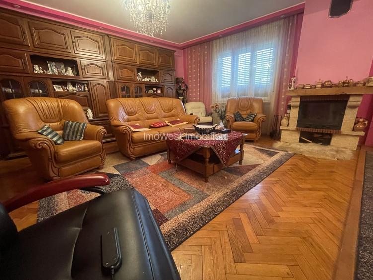 Casa | 9 camere | Garaj | Piscina | Teren 3.000 mp | Comision 0% - 16