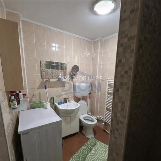 Strada linistita, casa cu garaj - 6
