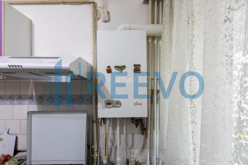 Apartament 4 camere, et. 1, str. 9 Mai, Bacău - 16