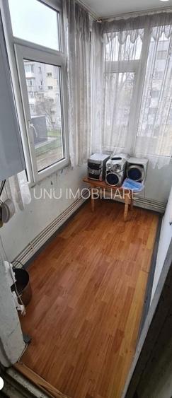 Etaj 2 - Dacia - Piata - 3 camere decomandat - liber - 2