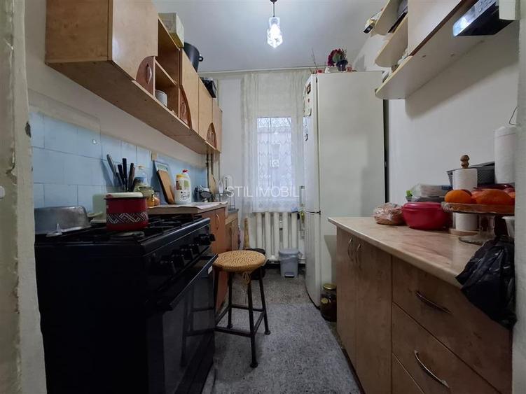 Apartament 3 camere Dacia, etaj 3, fara risc, pe mijloc - 6