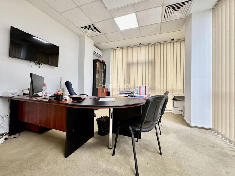 Spațiu pentru birouri langa Funshop Buziașului - 24