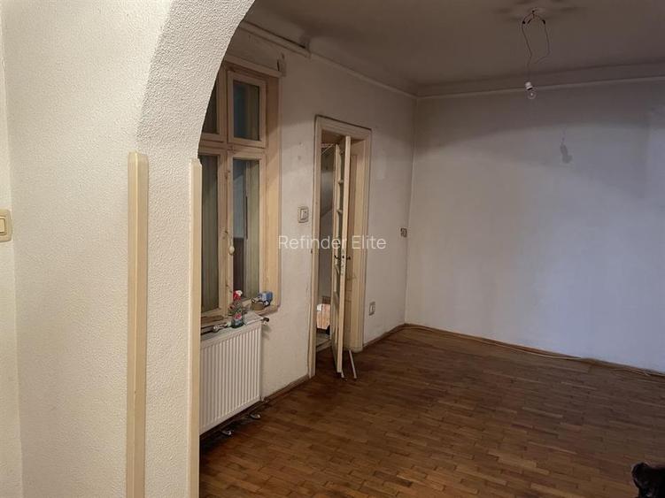 Casa de vanzare 6 camere in zona Popa Nan - Matei Basarab - 5