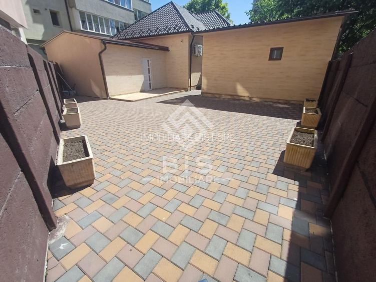 Spatiu comercial modern,  235mp + 2 anexe, zona Nord - 4