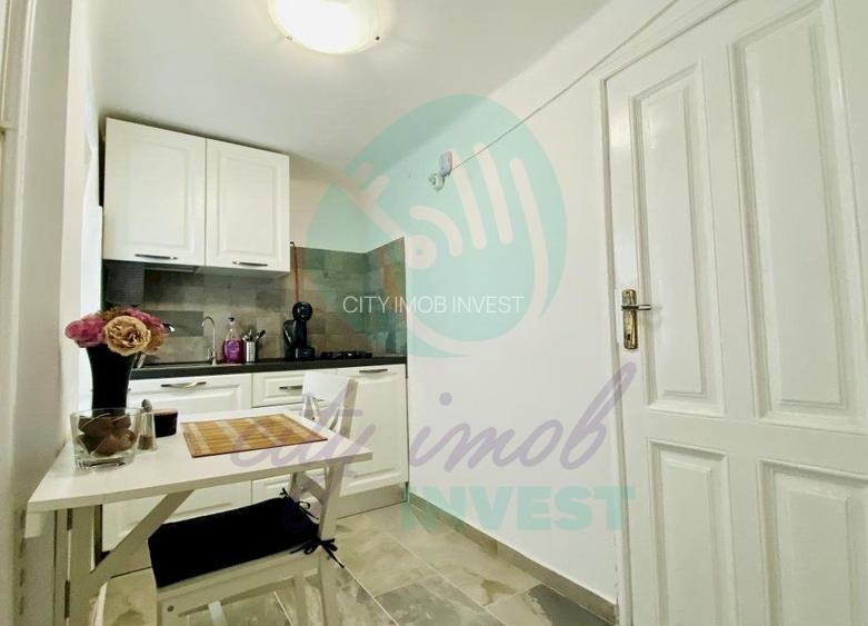 Casa cocheta cu gradina - 14