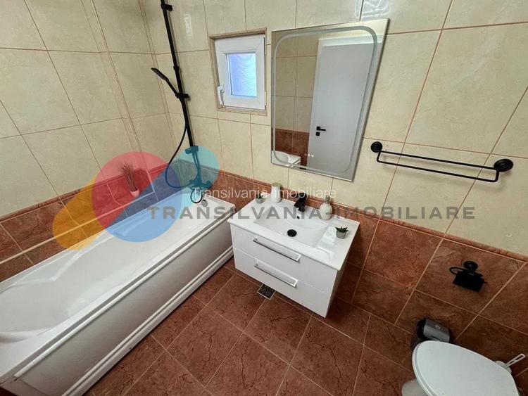 Apartament 3 Camere, 95mp, cu parcare si curte, zona Centrala   - 8