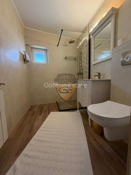 3 camere, Piata Ovidiu, Centrul Vechi, et 3, balcon, 2 bai, centrala gaze, A/C - 6