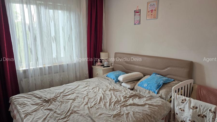 Vand apartament 3 camere in Deva, pe Al. Armatei, etaj 3,  mobilat si utilat - 6