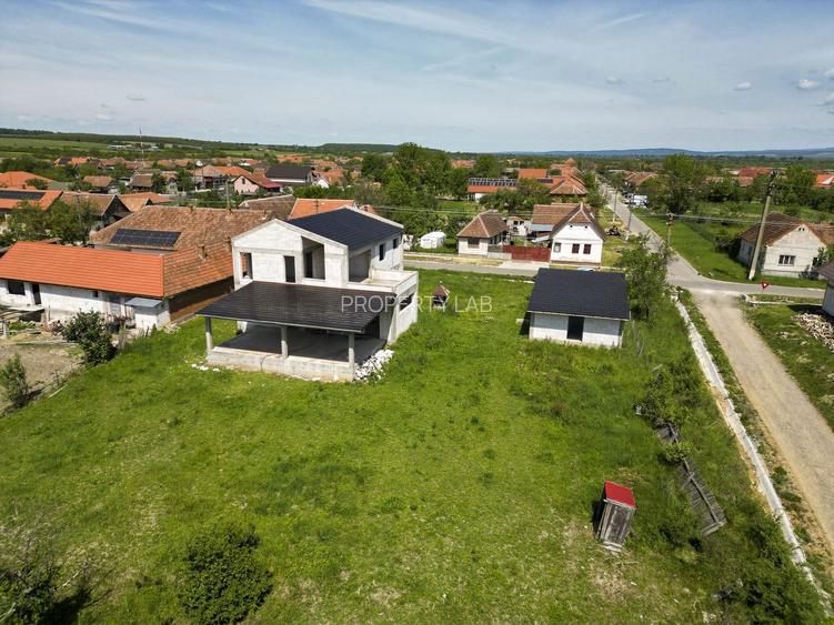 Casă la roșu din BCA de vânzare în Județul Arad - 17