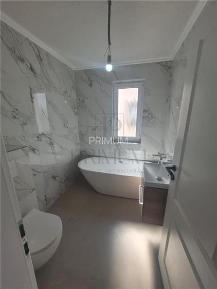 Duplex superb - zona foarte buna - toate utilitatile - gata de mutat - 10