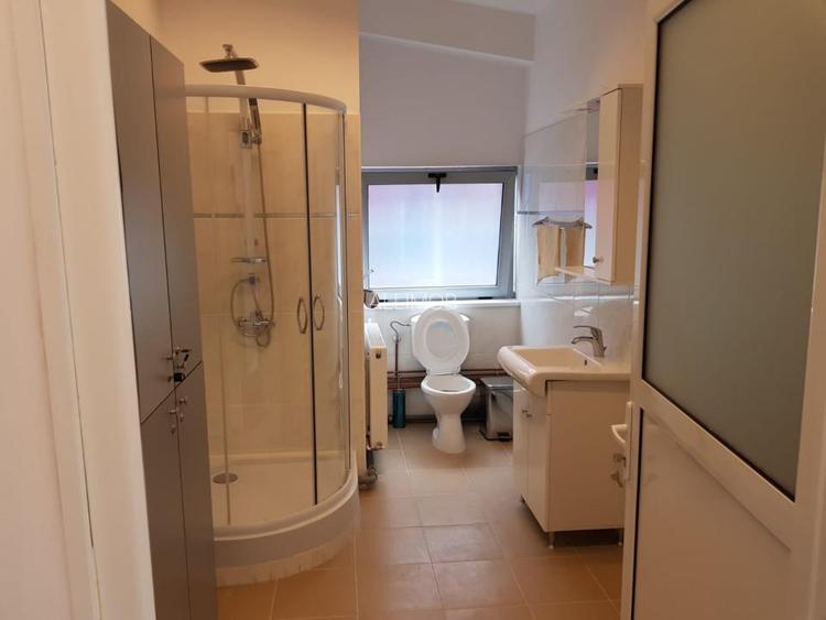 Spatiu birouri si depozit in Ploiesti, zona Xenia. - 8