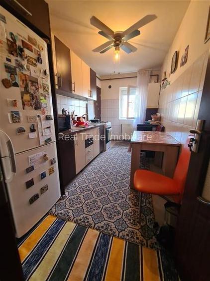Apartament 2 camere decomandat Astra Carpatilor - 5