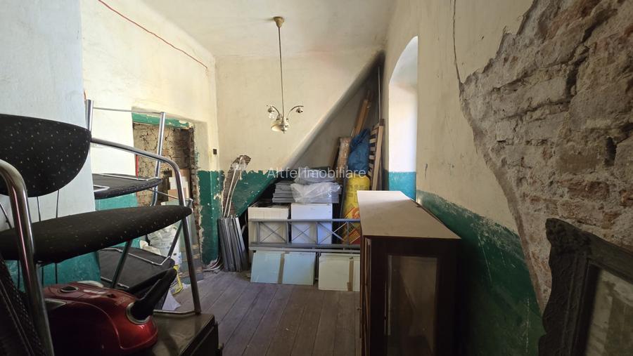 Garsoniera 52 mp si pod mansardabil de vanzare strada 9 mai - 3