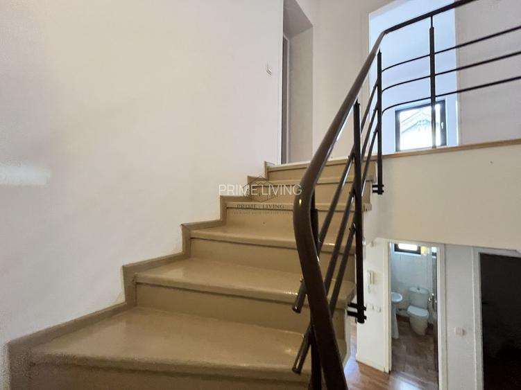 VILA CU 5 CAMERE LA INCHIRIERE PE MALUL LACULUI STRAULESTI - 13