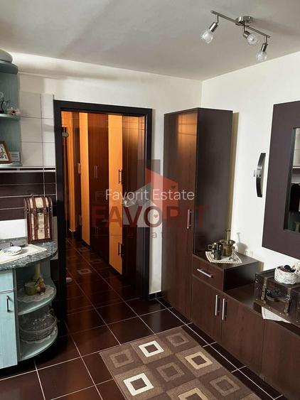 3 camere, decomandat | etaj 4 | centrala proprie | mobilat | zona excelenta - 15