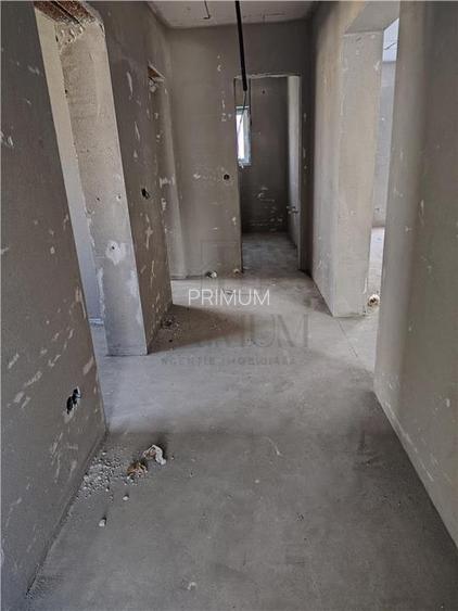 Duplex pe parter - 2 fronturi stradale - personalizare interioara - canalizare - 6