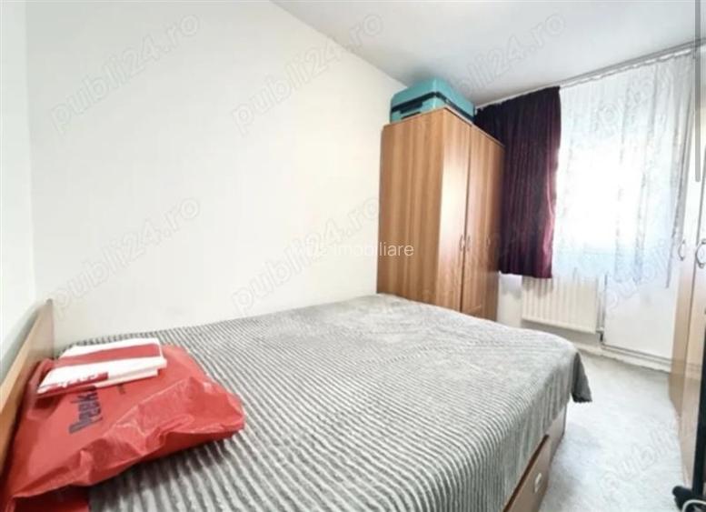 Decomandat cu 2 balcoane la etajul 1 - 4