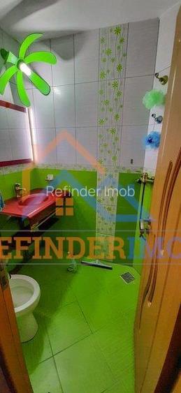 Apartament de vanzare cu 3 camere, zona 13 Septembri - 8