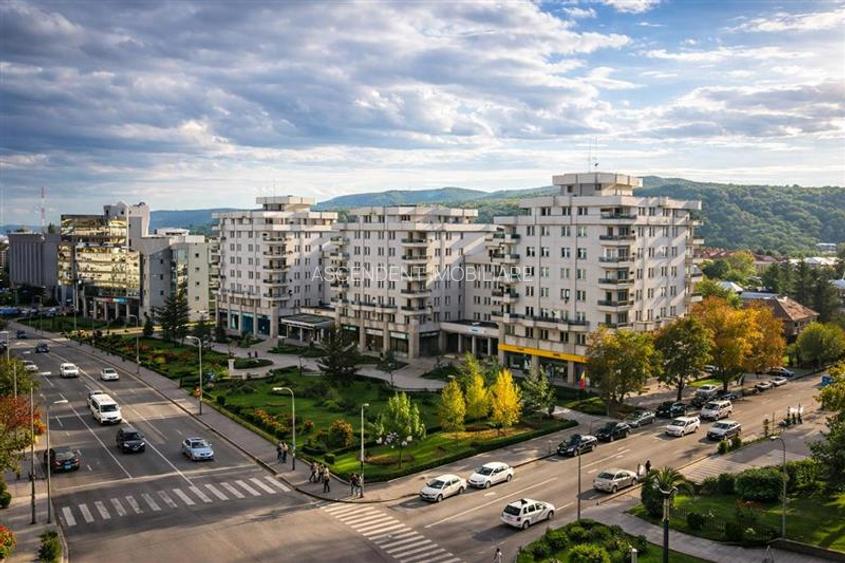 Spatiul Comercial, compartimentabil si in 3 unitati, cu acces separat, Central, - 4
