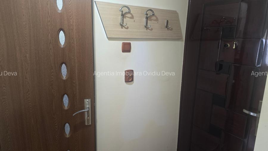 Inchiriez garsoniera in Deva, zona Dacia, parter, bloc de 4 etaje, mobilata - 10