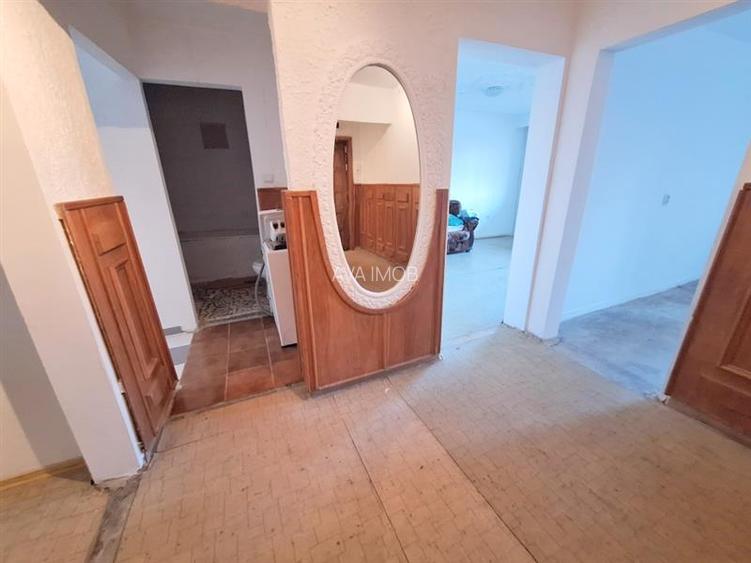 Apartament 3 camere decomandat zona Narcisa - 19