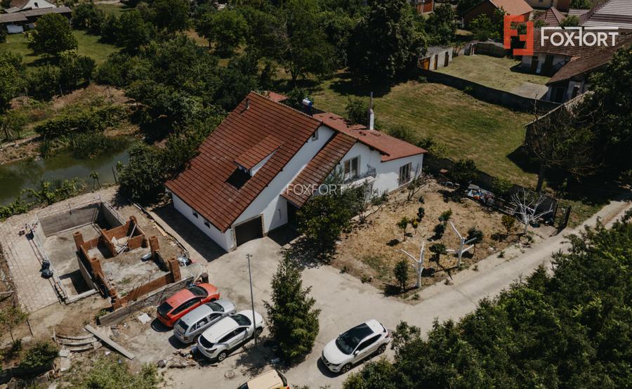 Casa individuala cu 8 camere si lac cu pesti, teren 4424 mp - Jebel - 34
