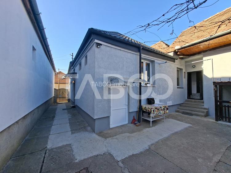 Casa de vanzare Vasile Aaron 3 camere si teren / curte comuna 1 vecin - 6
