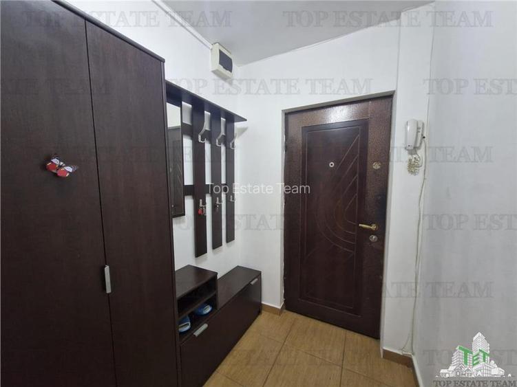 Apartament 2 camere, spatios, zona Primo - 11