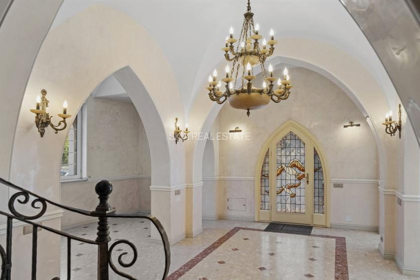 Vila de inchiriat cu 13 camere langa Bulevardul Lascăr Catargiu - 9