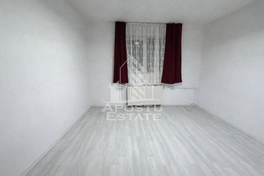 Garsoniera , etaj 4/4, zona Sagului - 2