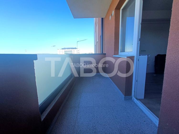 Apartament decomandat 3 camere 2 bai - bucatarie separata - parcare - 10